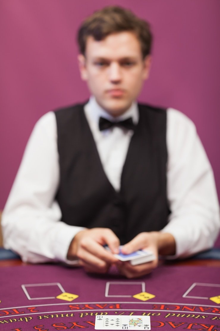 Tampilan roda American Roulette di aplikasi mobile slot777